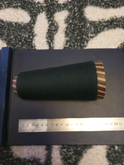 Катушки нитки для шитья для швейных машин