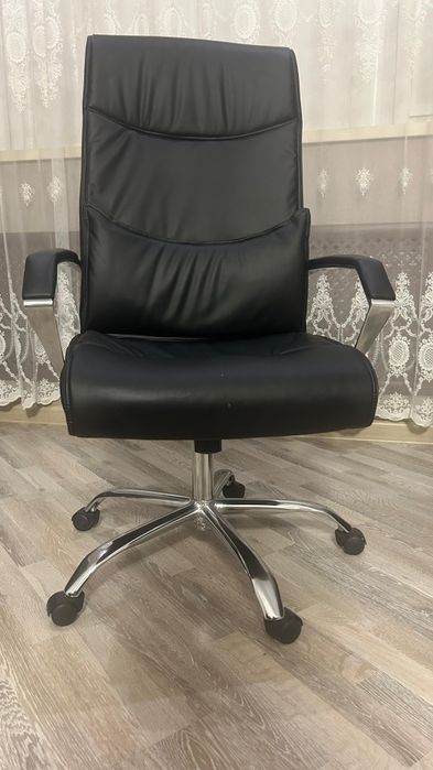 Продам кресло новая