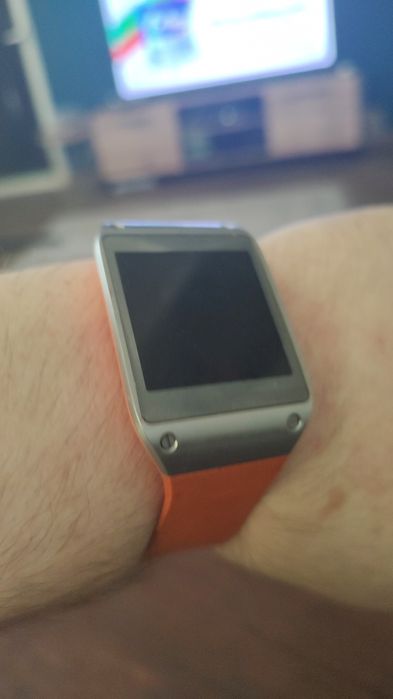 Смарт часовник Sansung Galaxy Gear