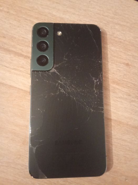 Продаю телефон samsung galaxy s22, на запчасти