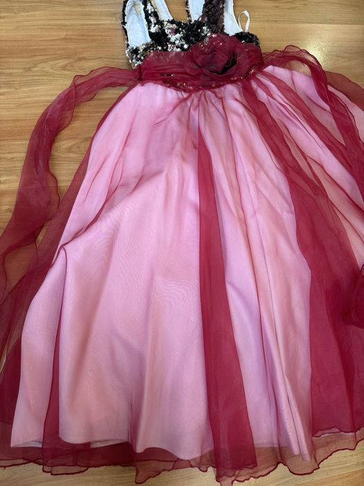 Платье нарядное