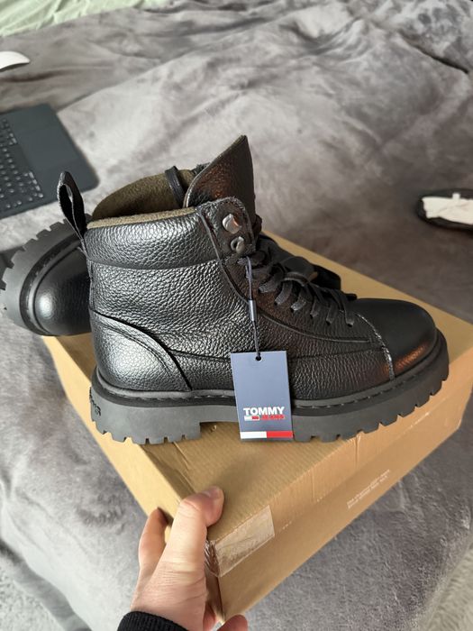 Tommy Jeans LaceUp bocanci/ghete  din piele neagra marime  40 noi