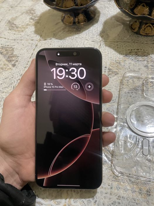 Iphone 15 Pro Max 256GB sotiladi xolati ideal yengi pashti