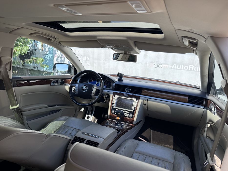 VW Phaeton 2013 3.0 tdi defect usor avariat