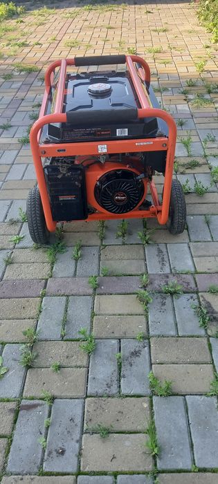 Генератор бензиновый 7кв