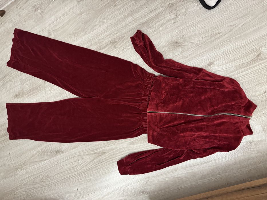 Junona велурен сет