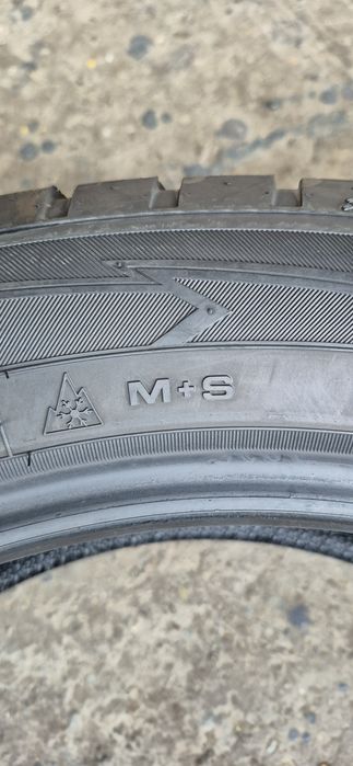 2 anvelope iarna ca si noi Goodyear 235/50/20,dot 2022.Pret pe bucata