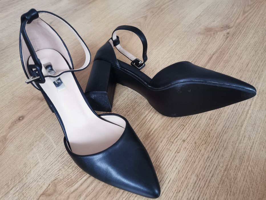Pantofi de damă.