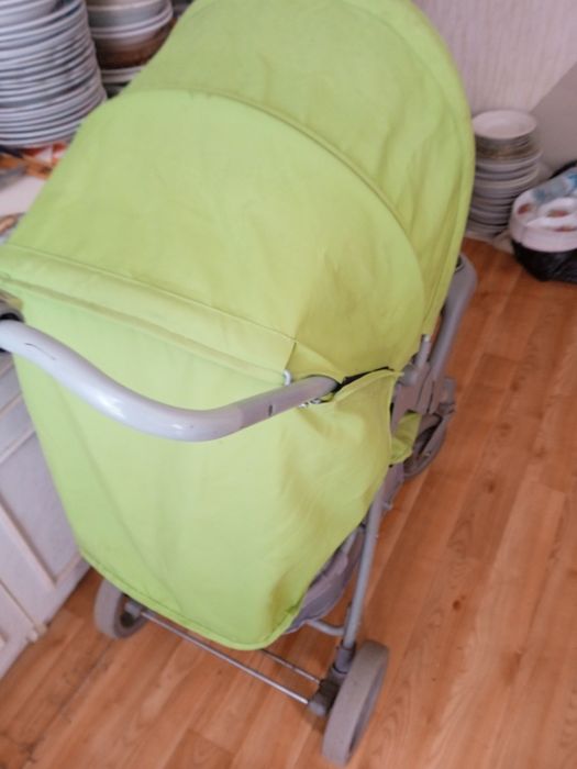 Отдам прогулочную коляску недорого