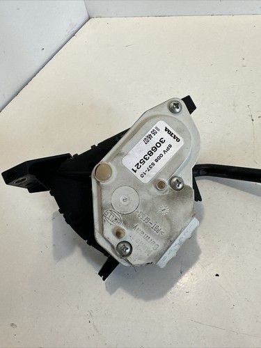 Педал на газта за Volvo XC90 2.4D 185HP D5 (2007) 30683521