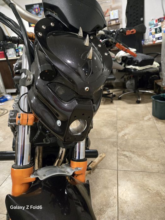 Vând motocicleta Suzuki GSF 600