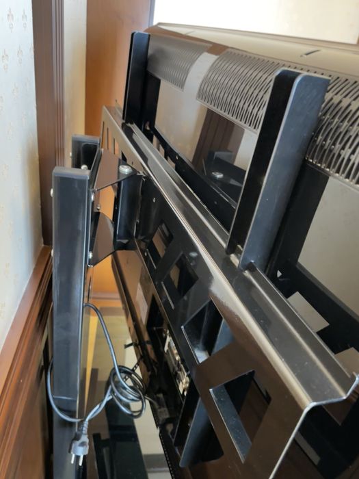 Подставка под телевизор