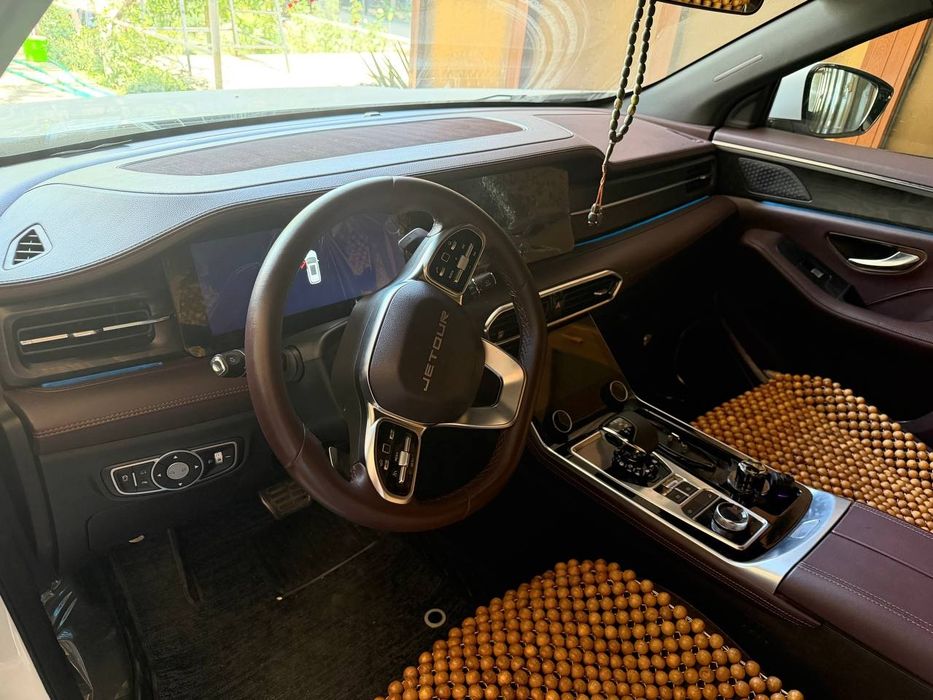 Jetour X90 plus sotiladi