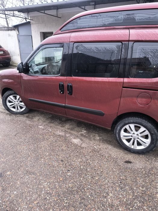 Opel combo 1.6 diesel supraînălțat schimb cu duba 6 sau 9 locuri