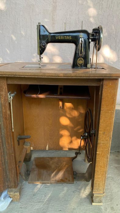 Швейная машина