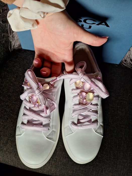 Сникърси Tosca Blu