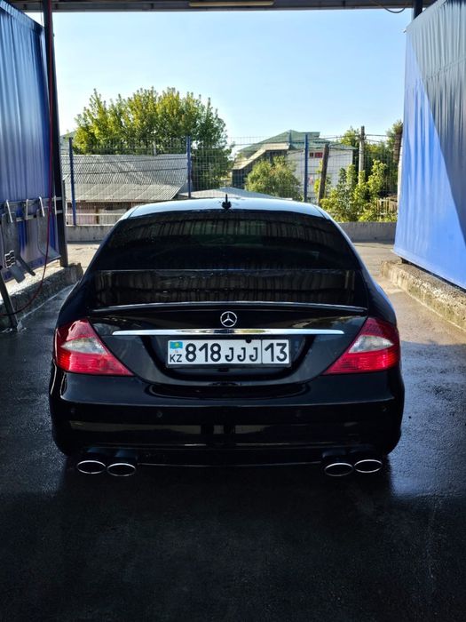 Месредес CLS 550 с водительям