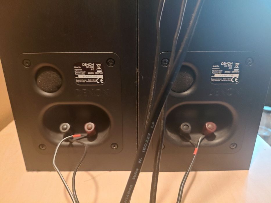 Set audio Denon cu amplificator si  boxe.