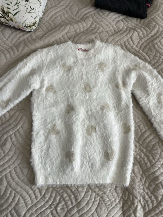 Продаю свитер для девочки 10-12 лет