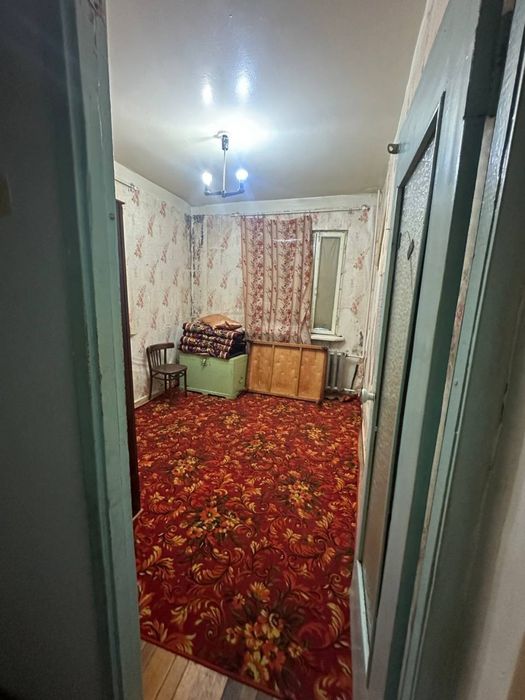 Чиланзар 11.  Продажа. 2 х комнатная Франция