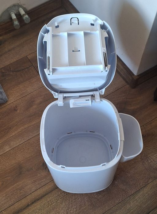 Контейнер за котешка тоалетна