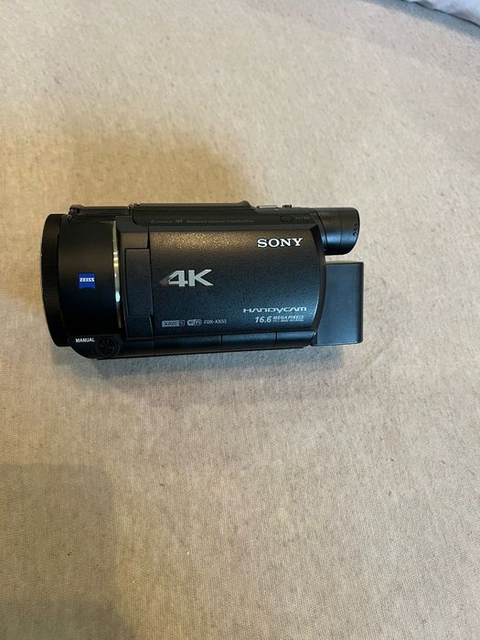Camera video Handycam FDR-AX53.