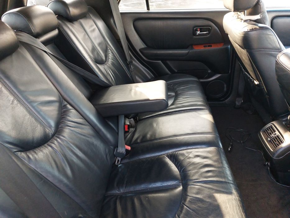 Продавам Lexus RX300