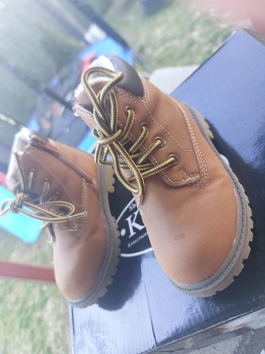 Ботуши за момче.