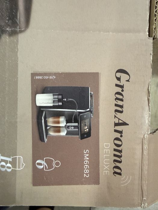 Кафемашина SAECO GranAroma Deluxe SM6682/10 в гаранция