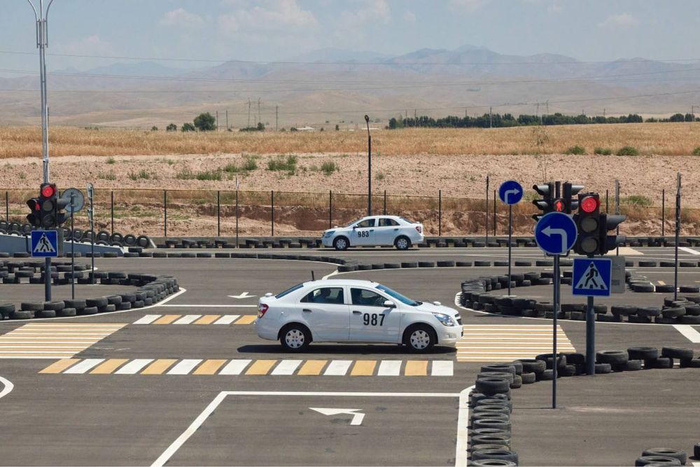 Инструктор по вождению для женщин. Обучаю с нуля и готовлю к экзамену