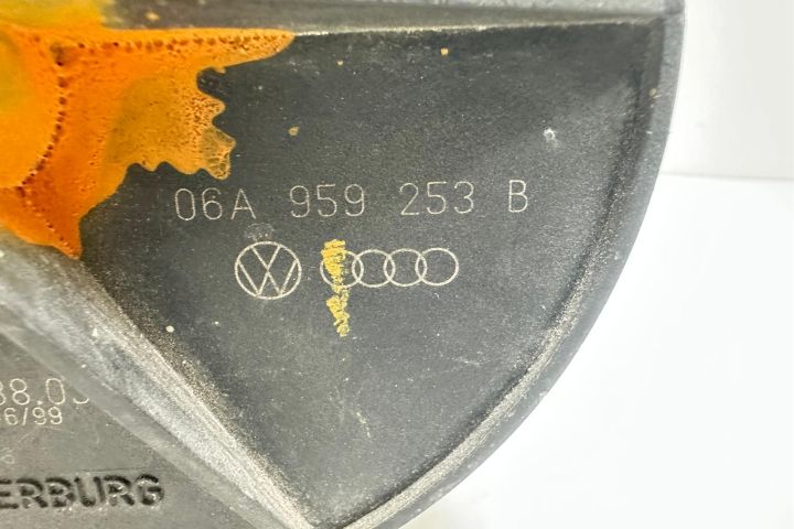 Pompa aer suplimentara  06A959253B Volkswagen VW Golf a 5-a generatie