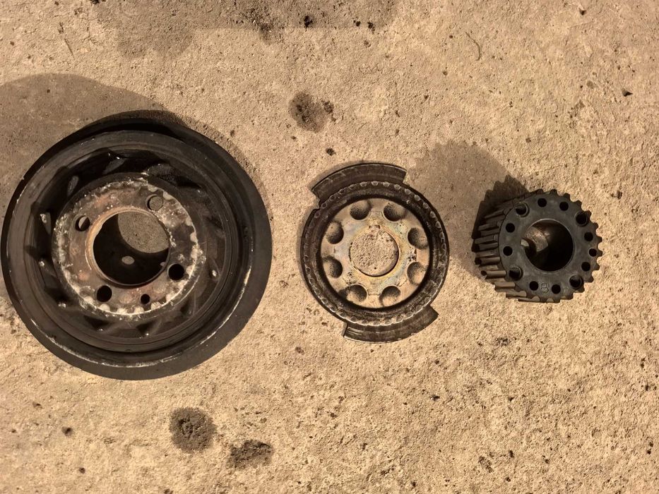 Шкив коленвала заезда коленвала Митсубиси шариот  2.4 GDI  4g64