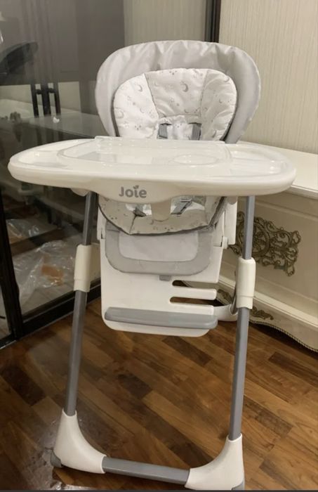 Продам детский стул joie