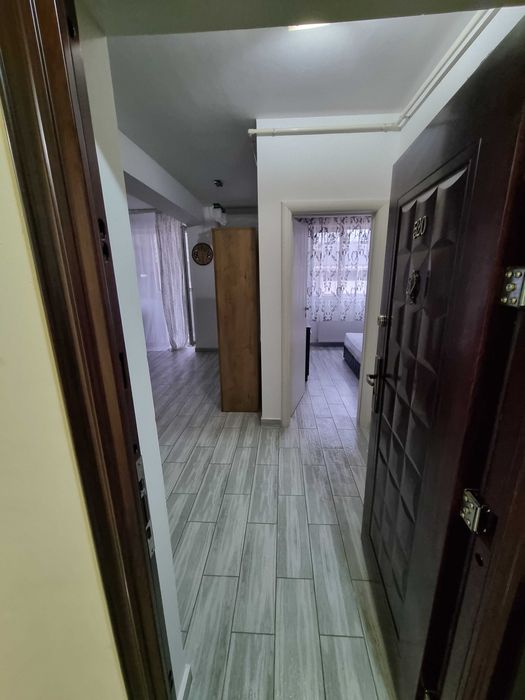 Închiriez ap 2 camere