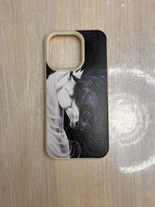 Чехлы на iPhone 14 Pro