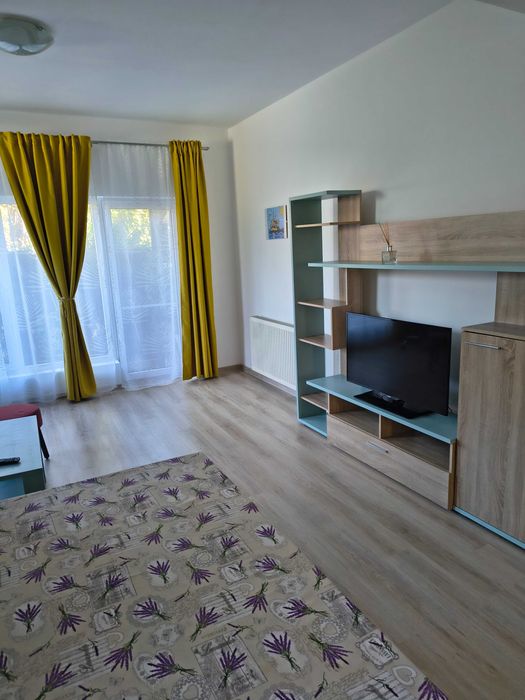 Vând apartament 2 camere în imobil casă/vilă