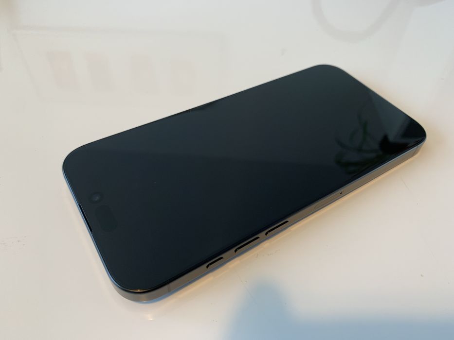 iPhone 16 Pro Max 1TB Black Titanium – Grade Premium | 100% Батерия (14 цикъла) | 2 Години Гаранция
