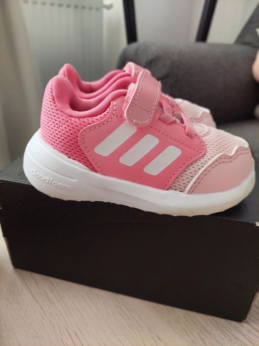 Adidasi bebelusi Adidas