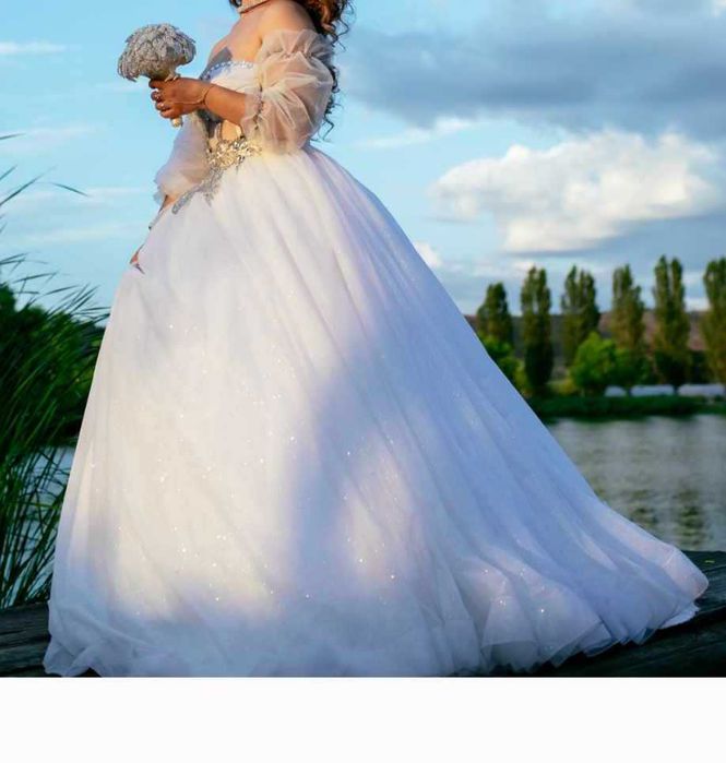 Vand rochie de mireasa model unicat 2 in 1 prințesă+ sirena