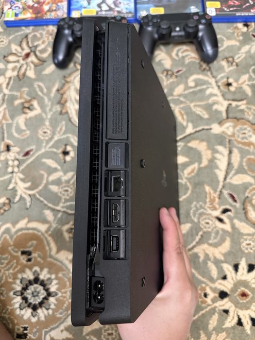 Продам ps4 с памятью 1TB