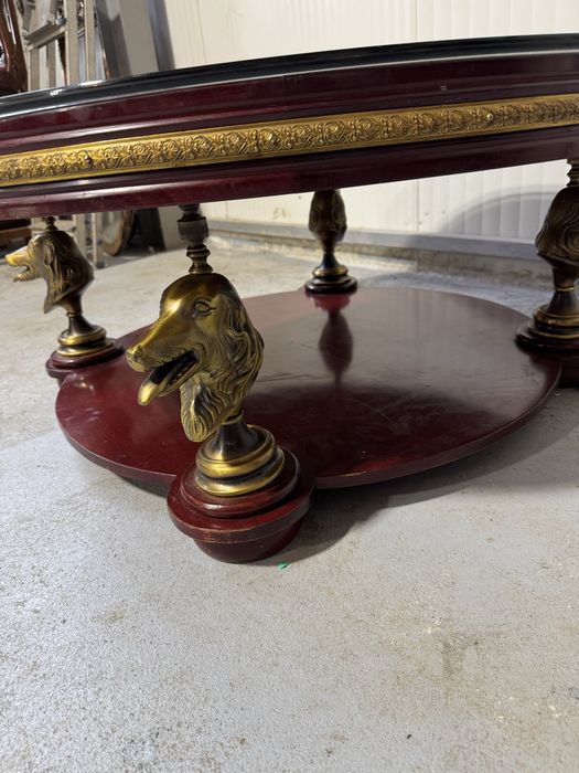 Masa deosebita din lemn cu bronz si intarsii