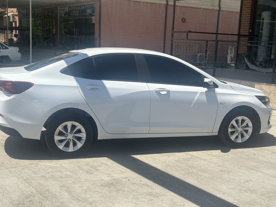Shevrolet Onix LTZ 2024