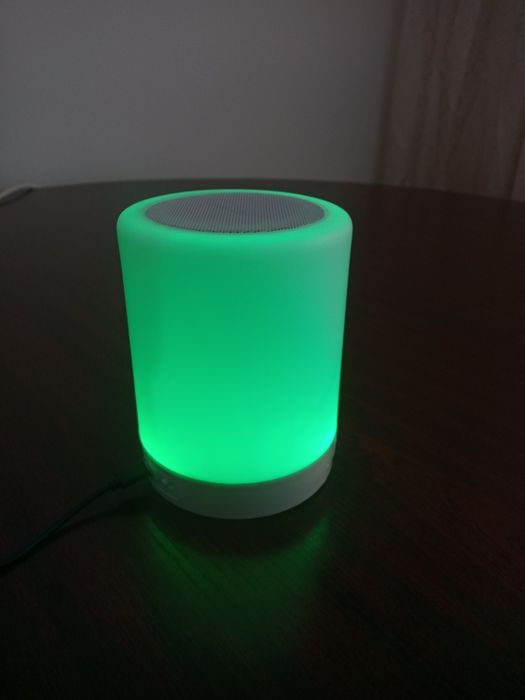 Продаю колонку с цветной подсветкой