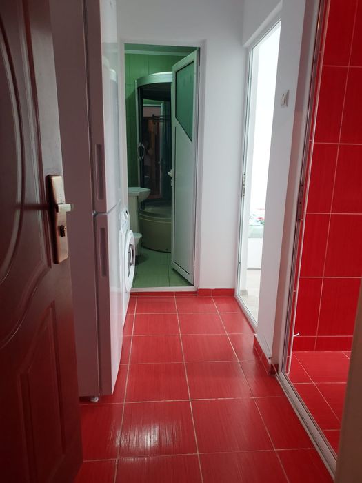 Ofer spre închiriere garsoniera Mioveni