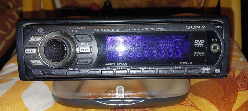 Аудио и видео плеър за автомобил. Sony - mex - dv 1000
