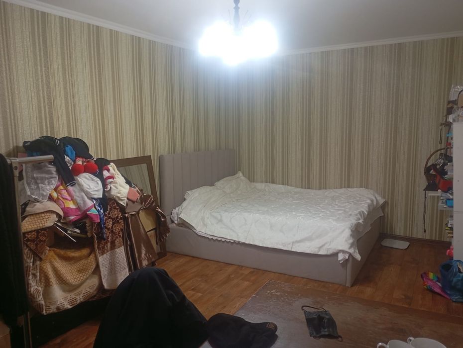 Задаётся 1 комнатная квартира