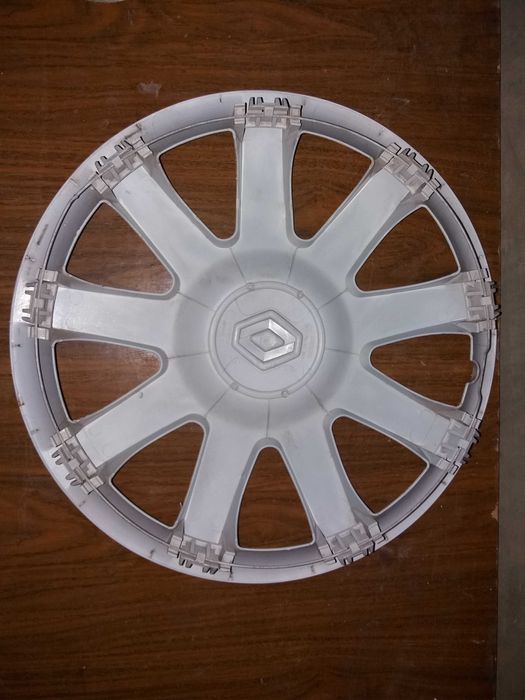 Продам колпаки на Renault Logan