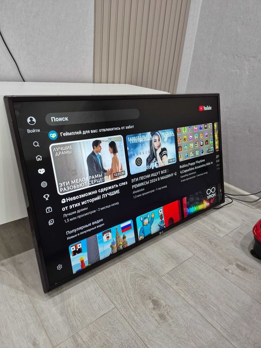 109sm 4K Smart TV Wi-Fi