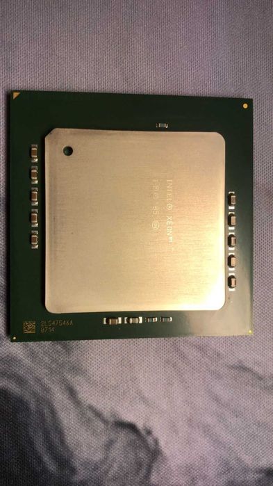 Процессор(Intel Xeon SL8MA)