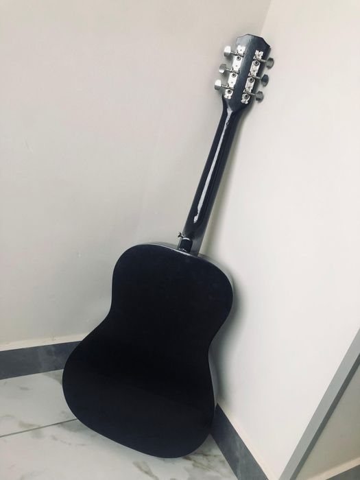 Гитара+чехол в подарок   28000тг есть торг
